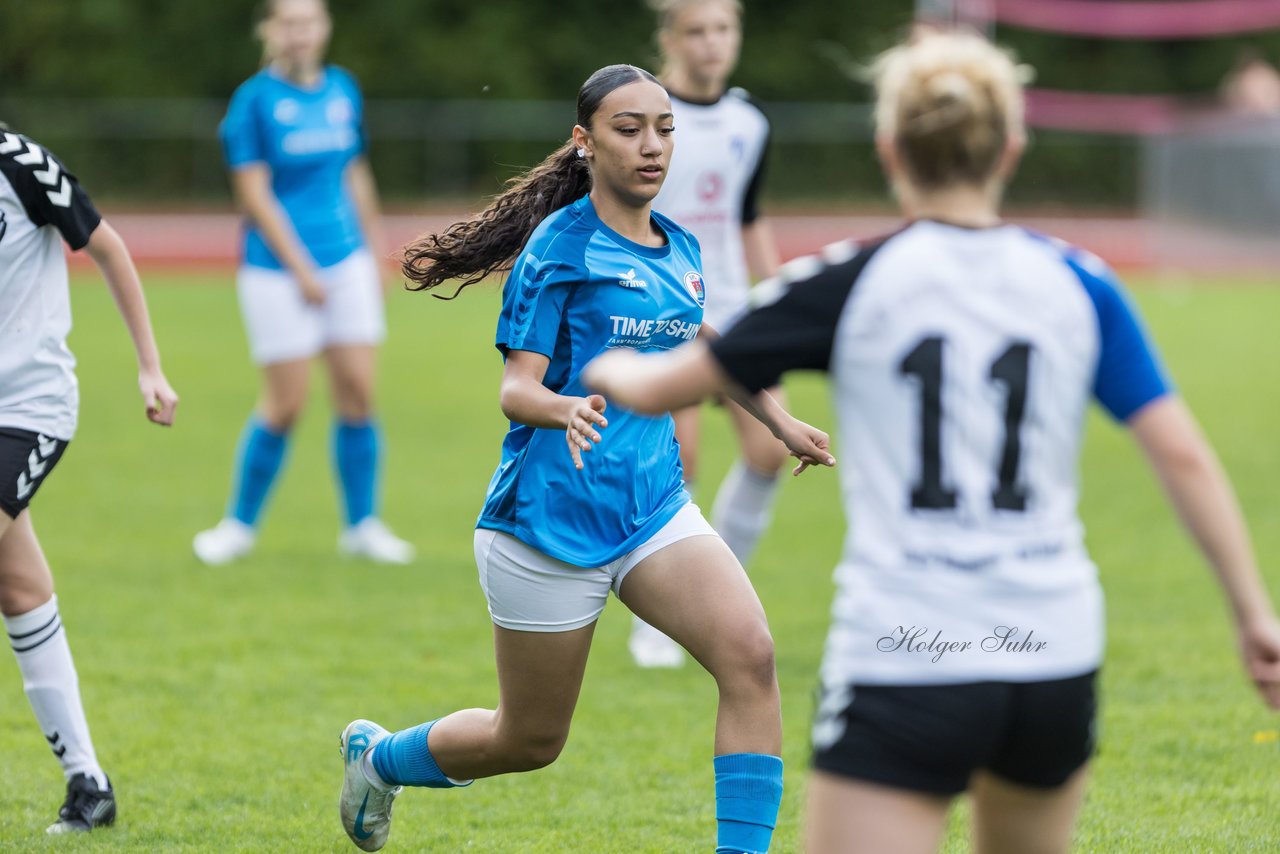 Bild 371 - wBJ VfL Pinneberg - Germania Schnelsen : Ergebnis: 15:1